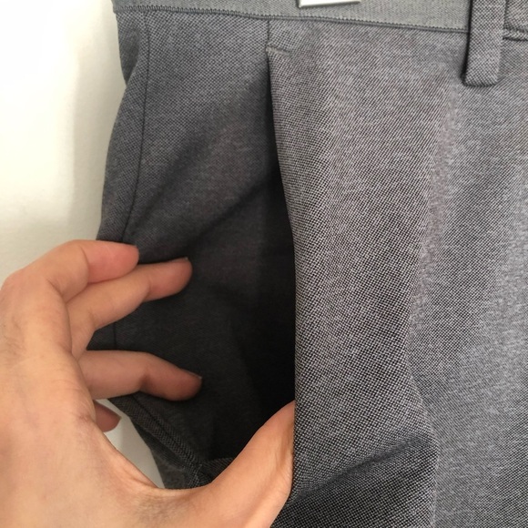 Uniqlo Gray Stretchy Dress Pants (size small) - Picture 3 of 11